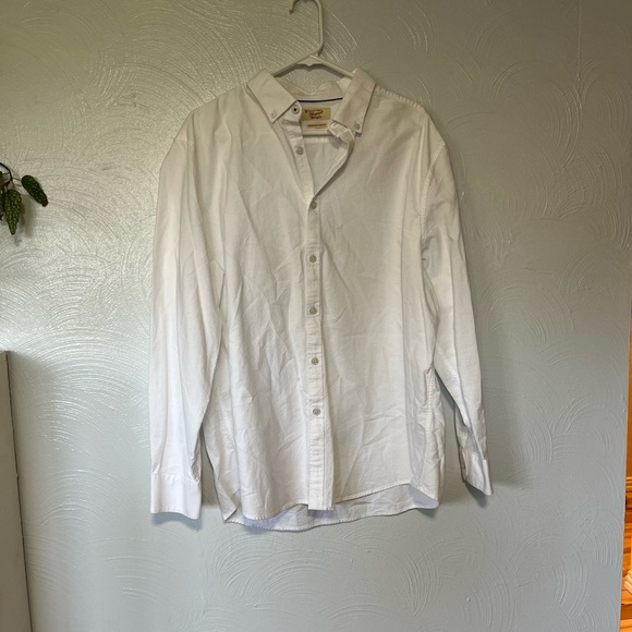 Penguin Oxford Shirt Men's Heritage Slim Fit Button Down in White Button Collar - Picture 2 of 6